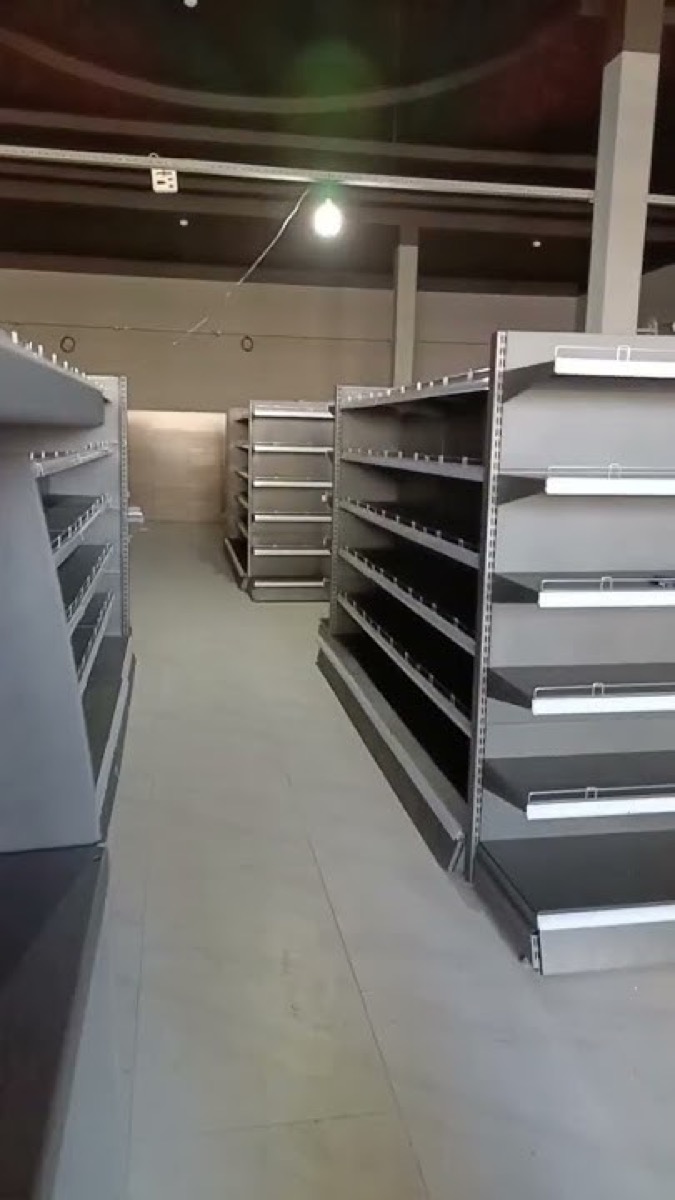 Торговые стеллажи